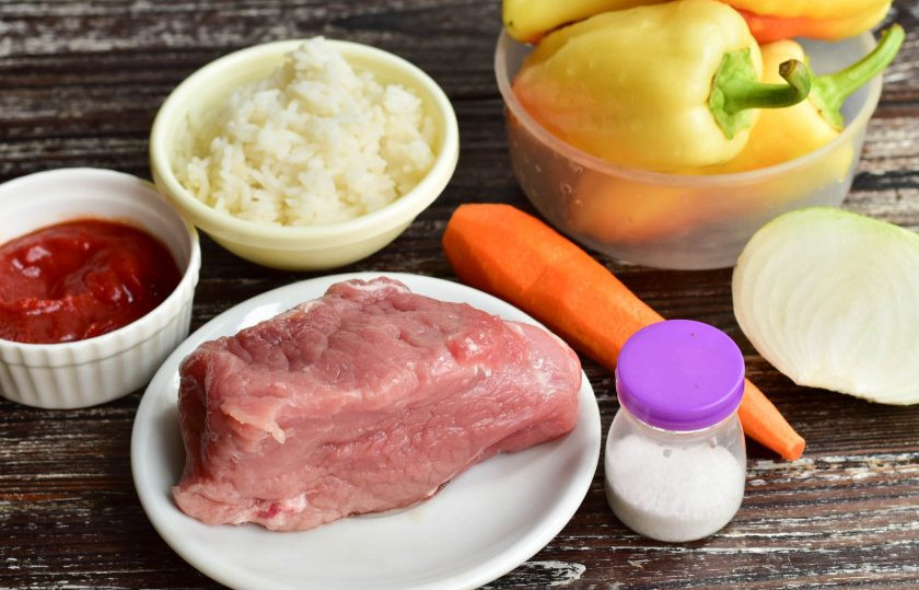 1. Этап. Фаршированные перцы в скороварке: Подготовьте ингредиенты.