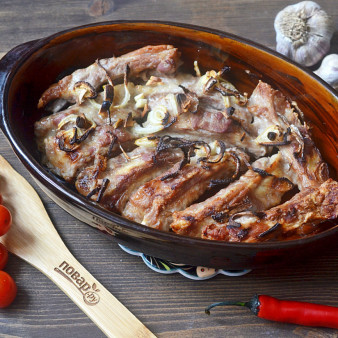 Свиные ребрышки в утятнице