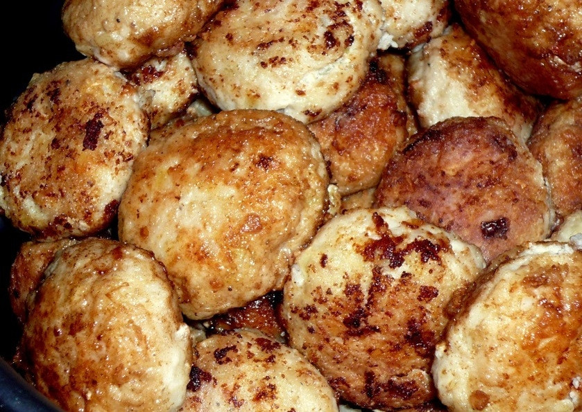 1. Этап. Рыбные котлеты из щуки с салом: 10. Рыбные котлеты получаются сочные, мягкие и очень вкусные.