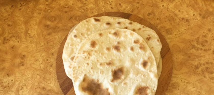 1. Этап. Лаваш из постного теста: 4. Повторите процедуру, пока лаваш не обретет золотистый цвет. Остудите лаваш. Приятного аппетита!