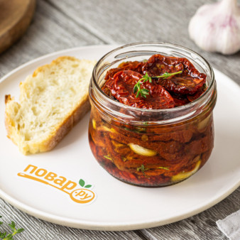 Сушеные томаты в масле