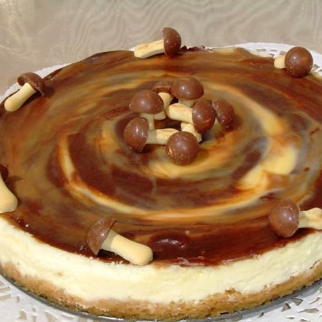 1. Этап. Сливочный тарт с карамелью: Разравниваем карамель, даем ей застыть - и, собственно, сливочный тарт готов к употреблению. Приятного аппетита! :)