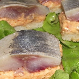 Канапе с селедкой