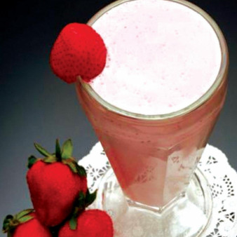 Бананово-клубничный коктейль