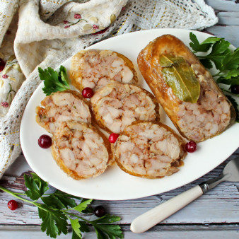 Сальчичон из курицы