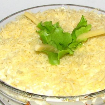 Салат с рыбной консервой