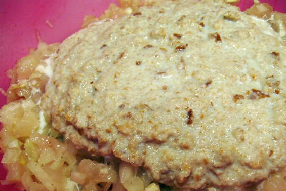 1. Этап. Котлеты из кусочков филе: Размякший хлеб нужно 