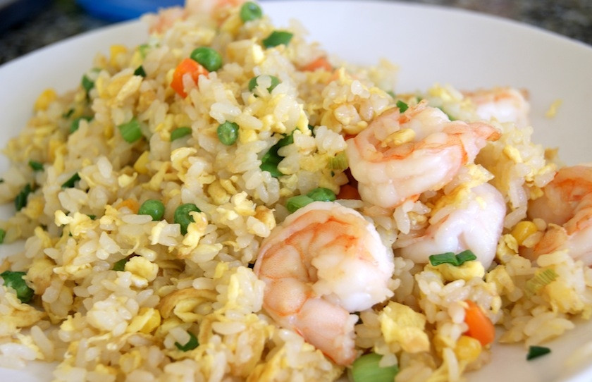 1. Этап. Рис с жареными креветками по-китайски: Подаем немедленно. Приятного аппетита! :)