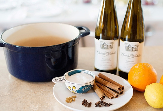 1. Этап. Белый глинтвейн: 1. Подготовьте все необходимые ингредиенты. Количество, разумеется, можно уменьшить.