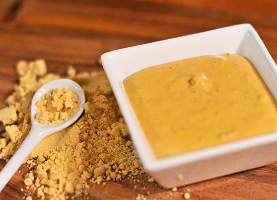 1. Этап. Горчица на рассоле: После этого горчицу на рассоле уже можно употреблять. Храните её в холодильнике.