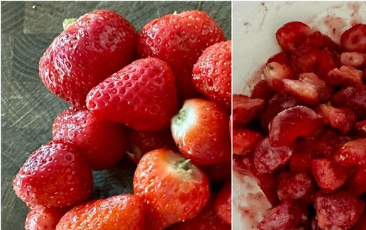 1. Этап. Насыпной пирог с клубникой: Ягода у меня была достаточно крупная. Поэтому, во-первых, измельчил. Но без фанатизма. Добавил сахар (80 г), перемешал аккуратно. Потом частями добавил крахмал, каждый раз перемешивая. Повторюсь – перемешивать деликатно. Опционально можно добавить орехи дробленые или сухари панировочные. Я не стал.