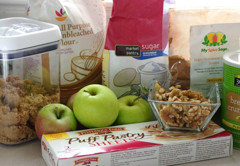 1. Этап. Штрудель с яблоками: Подготовьте ингредиенты.