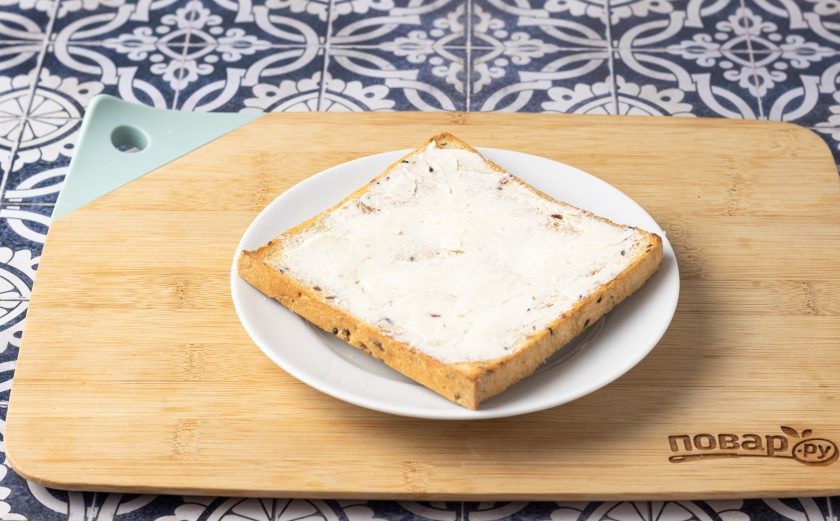 1. Этап. Голландский десерт Хагельслаг: Смажьте маслом.