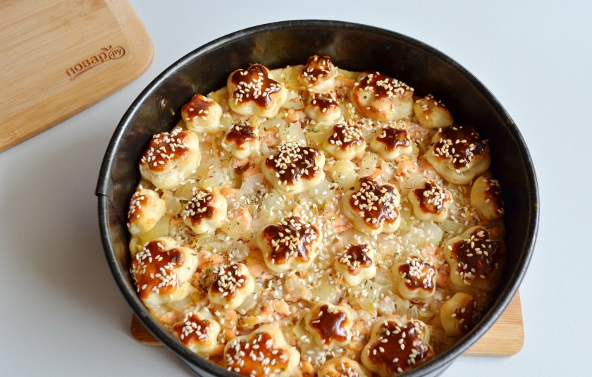 1. Этап. Слоеный пирог с семгой: Слоеный пирог с семгой готов! Угощайтесь!