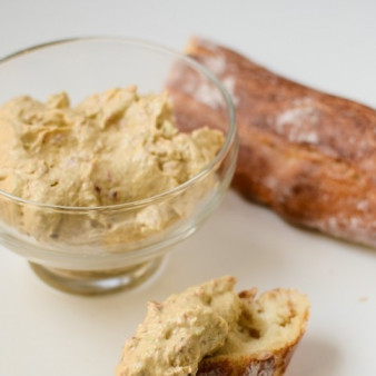 Дип из вяленых помидоров