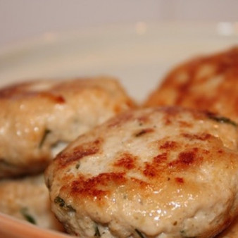 Биточки из куриного фарша