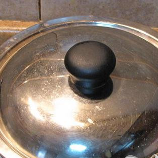 1. Этап. Мини-баклажаны: Накройте крышкой и готовьте в течении 5-10 минут пока соус не загустеет.