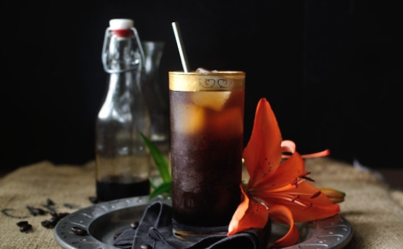 1. Этап. Кофейный шраб: 3. В конце влейте газированную воду. Коктейль готов! Наслаждайтесь!