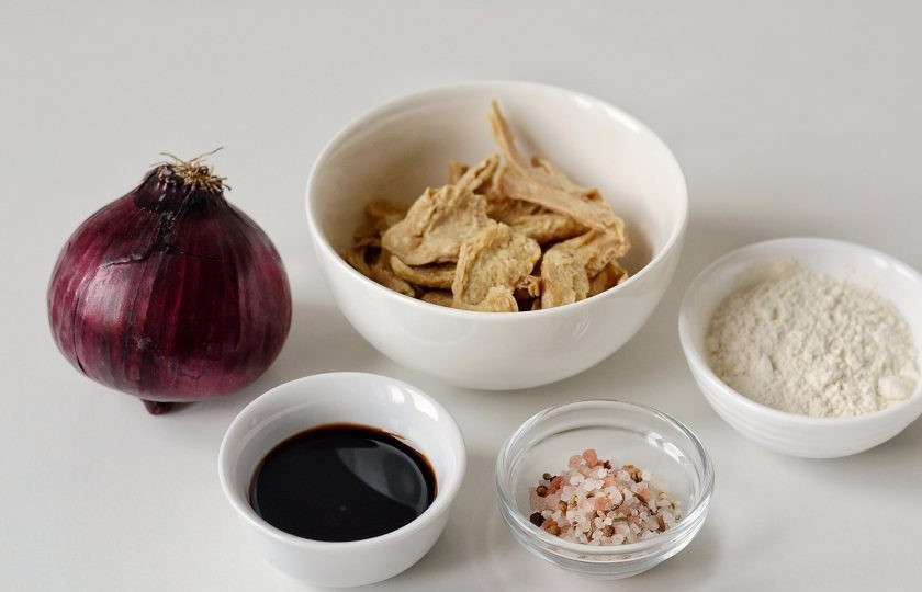 1. Этап. Постные соевые котлеты: Подготовьте все ингредиенты.