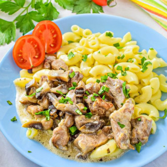 Фрикасе из свинины с грибами