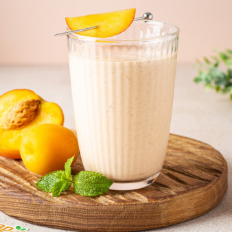 Абрикосово-персиковый молочный коктейль