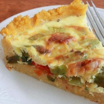 Киш на кукурузном корже