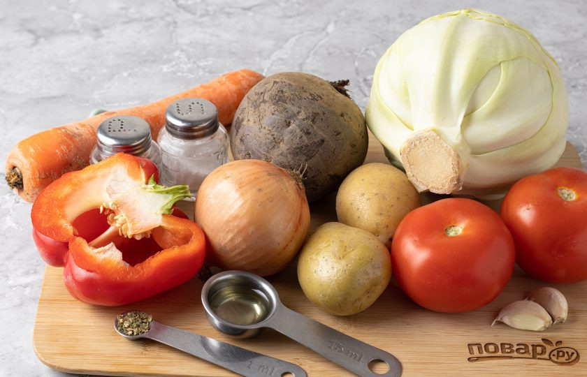 1. Этап. Борщ без мяса без зажарки со свеклой: Подготовьте все ингредиенты.