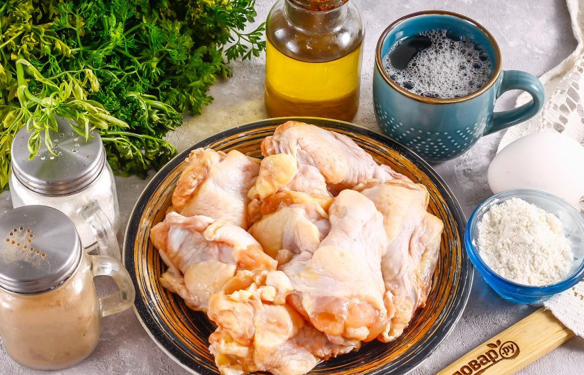 1. Этап. Курица в пивном кляре: Подготовьте указанные ингредиенты.