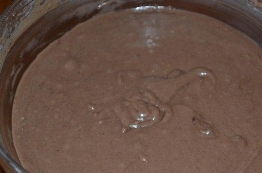 1. Этап. Торт Минутка на сковороде: 7. Тщательно перемешайте, чтобы получилось однородное тесто.