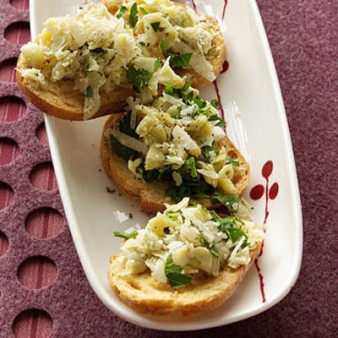 Artichoke-Parmesan Crostini