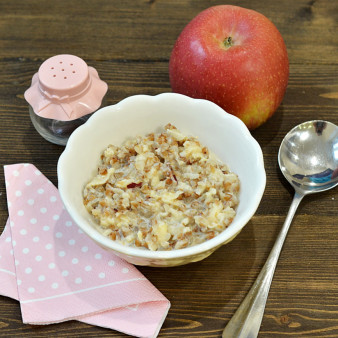 Гречневая каша с яблоком