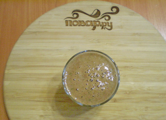 1. Этап. Зеленый коктейль с клубникой: Наливаем по стаканчикам и пьем.