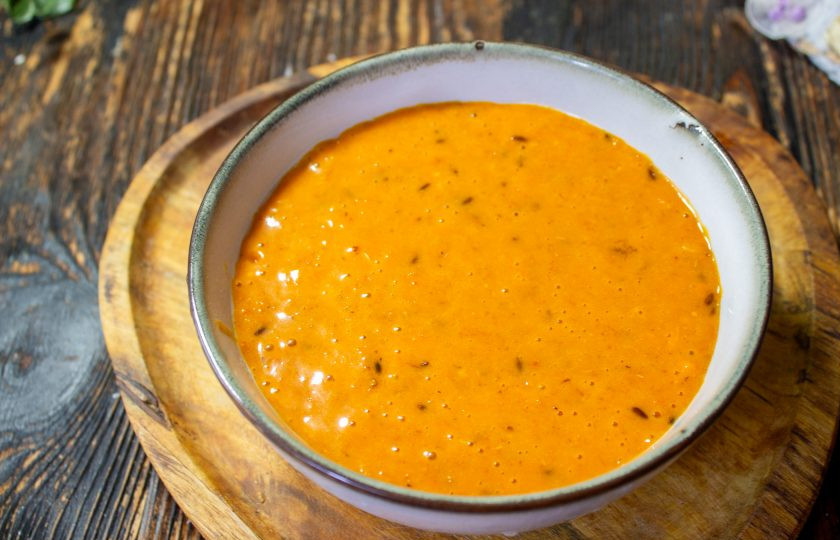 1. Этап. Варенье из облепихи и апельсинов: Измельчите варенье блендером.