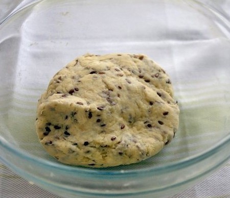 1. Stage. Flax Seed Crackers: Knead the dough well, it should not stick to your hands.