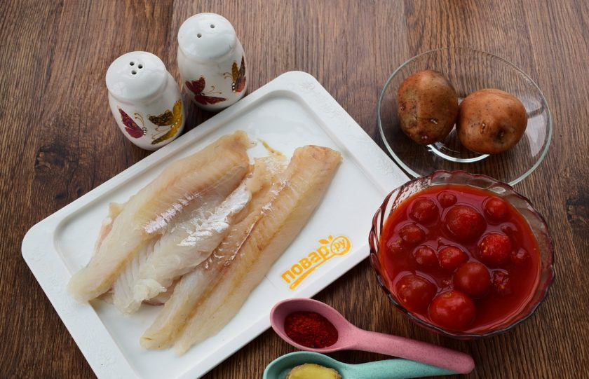 1. Этап. Томатная похлебка с рыбой и картофелем: Тушки рыбы разморозьте при комнатной температуре.