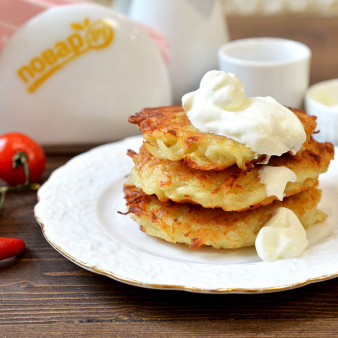 Драники со сметаной