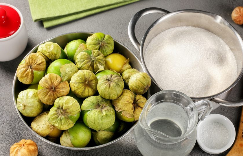 1. Этап. Цукаты из физалиса: Подготовьте все ингредиенты.