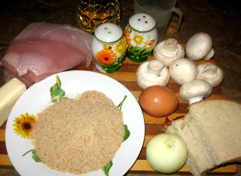 1. Этап. Котлеты по-белорусски: Подготовьте необходимые ингредиенты.