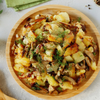 Жареные грузди с картошкой