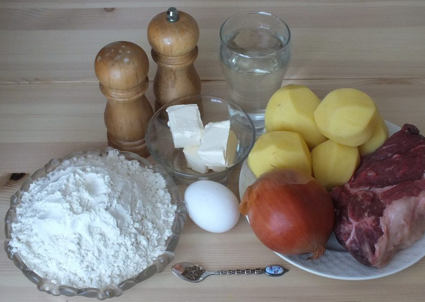 1. Этап. Бурма с мясом в духовке: Подготовьте необходимые ингредиенты.