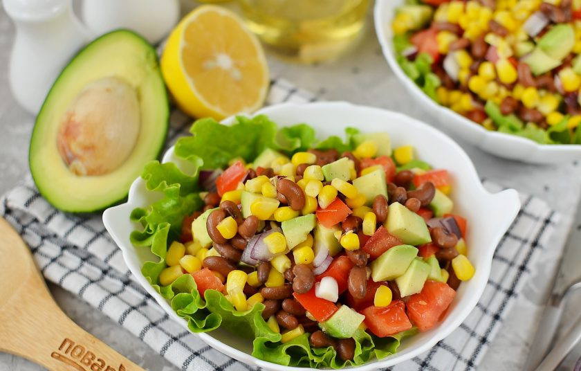 1. Этап. Овощной салат с фасолью и кукурузой: Приятного аппетита!