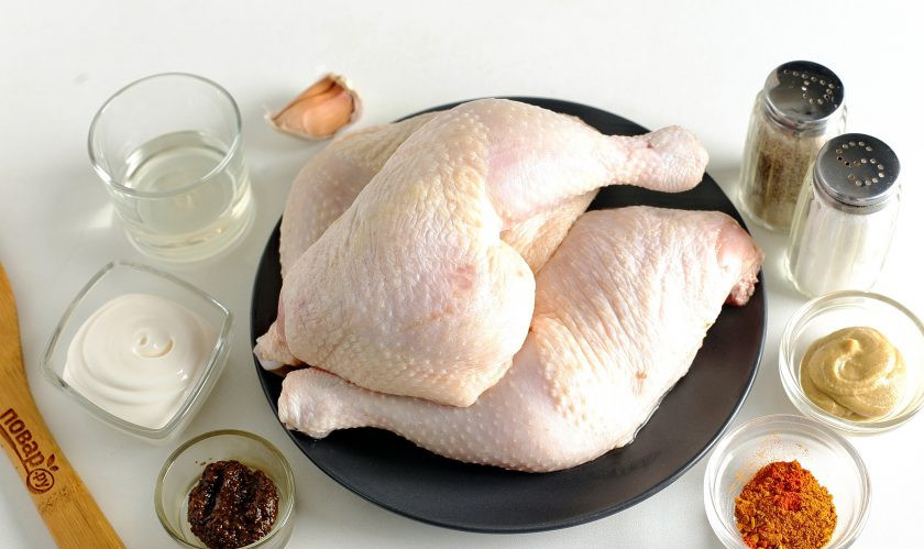 1. Этап. Курица в духовке с корочкой: Подготовьте все ингредиенты.