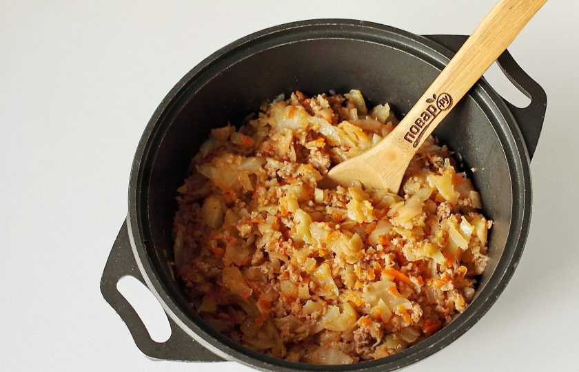 1. Этап. Тушеная капуста по маминому рецепту: Тушеная капуста по маминому рецепту готова.