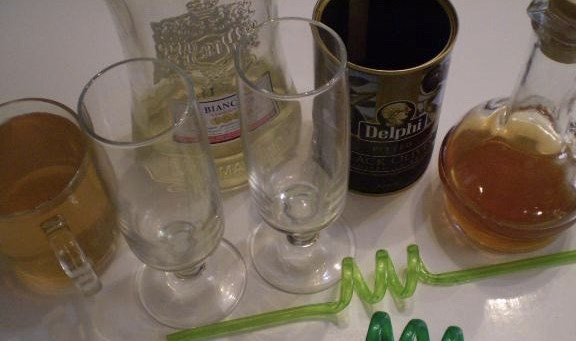 1. Этап. Коктейль с оливкой: Подготовьте ингредиенты.