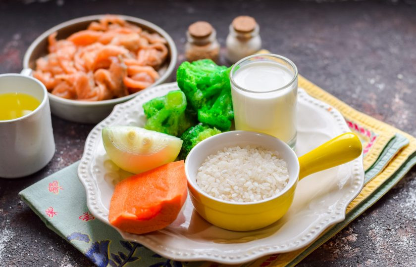 1. Этап. Семга с рисом в духовке: Подготовьте все необходимые ингредиенты.