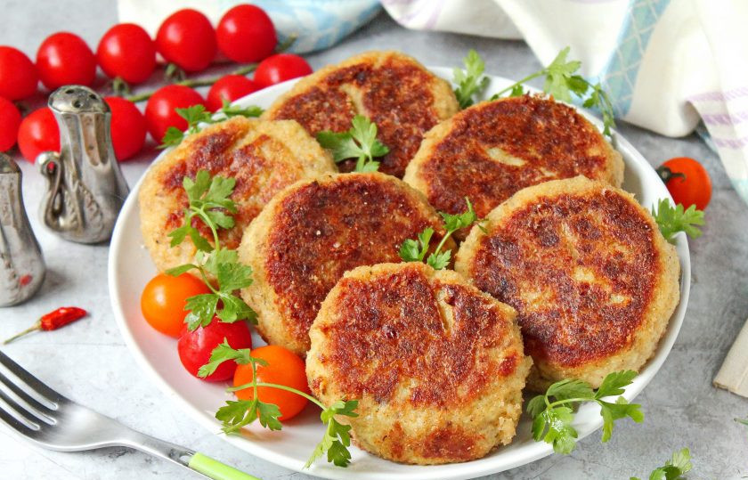 1. Этап. Котлеты из леща с салом: Приятного аппетита!