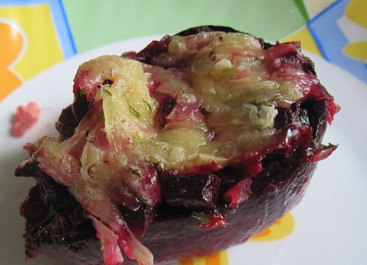 1. Этап. Свёкла в духовке: Вот наша свёкла и готова. Не правда ли, красиво? И очень вкусно, не сомневайтесь!;)