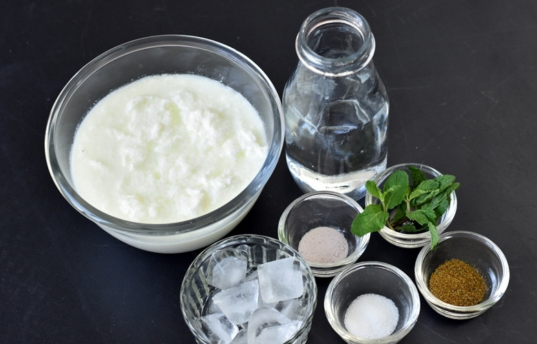 1. Этап. Соленый ласси: 1. Подготовьте все ингредиенты для дальнейшей готовки.