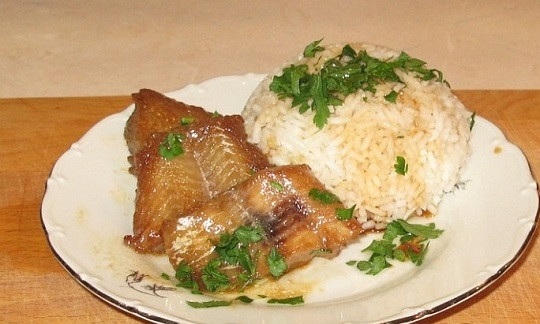 1. Этап. Соус для минтая: 5. Перед подачей дополните зеленью и любимым гарниром. Приятного аппетита!