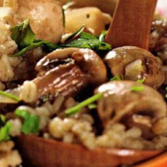 Перловка с грибами в горшочке